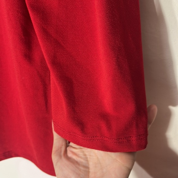 NY Collection Red 3/4 Sleeve Crepe Knit Top (Irregular) - Picture 4 of 11